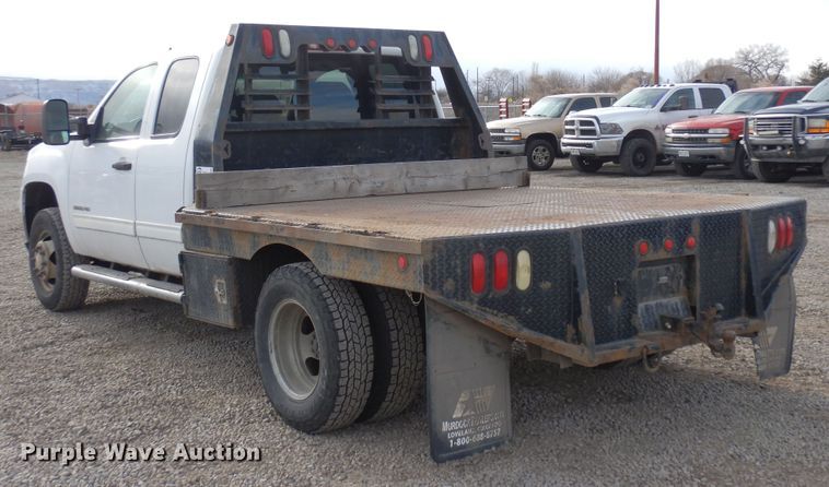 image for item DN6299 2013 GMC Sierra 3500HD  Ext. Cab flatbed truck