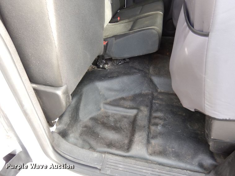 image for item DN6299 2013 GMC Sierra 3500HD  Ext. Cab flatbed truck