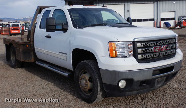 image for item DN6299 2013 GMC Sierra 3500HD  Ext. Cab flatbed truck