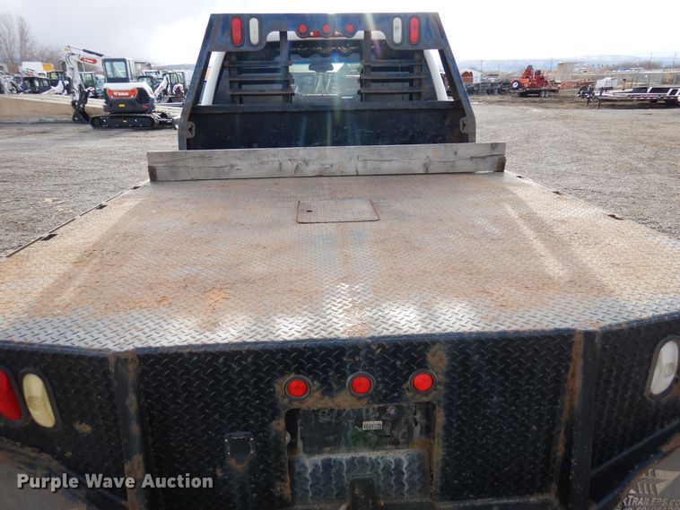 image for item DN6299 2013 GMC Sierra 3500HD  Ext. Cab flatbed truck