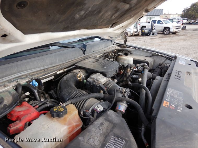 image for item DN6299 2013 GMC Sierra 3500HD  Ext. Cab flatbed truck