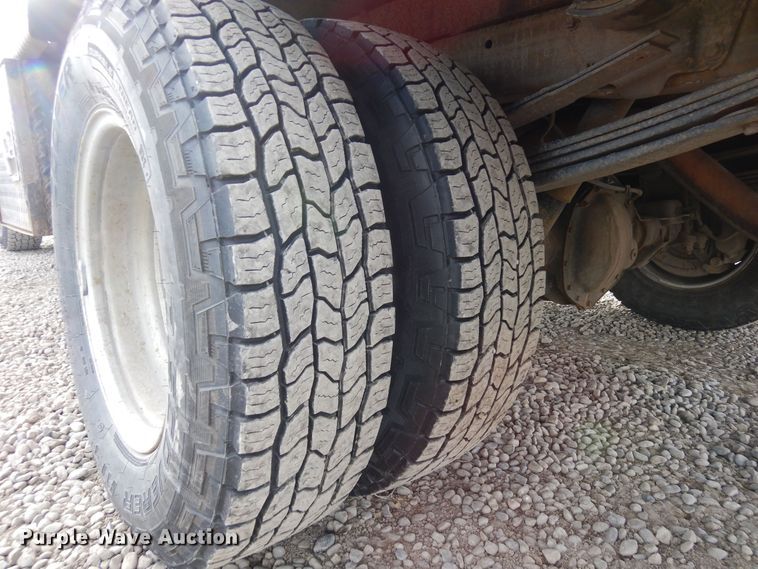 image for item DN6299 2013 GMC Sierra 3500HD  Ext. Cab flatbed truck