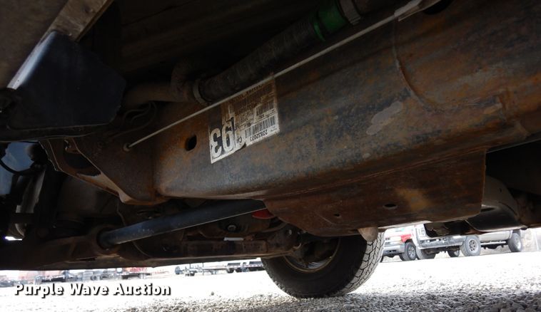 image for item DN6299 2013 GMC Sierra 3500HD  Ext. Cab flatbed truck