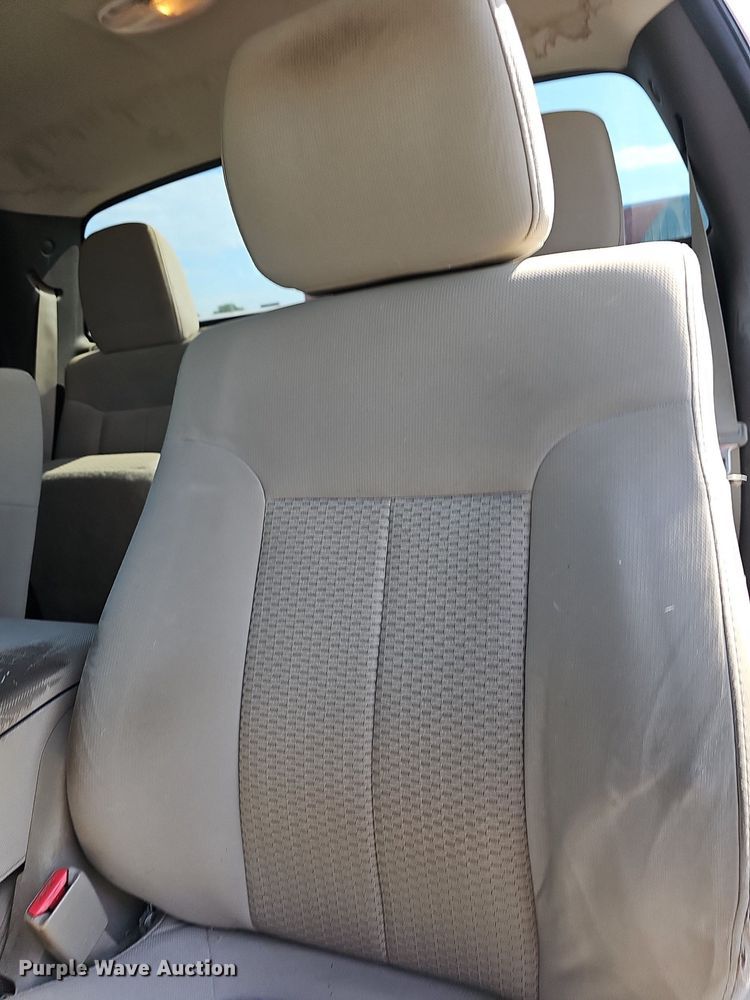 image for item DN8562 2010  Ford F150 XLT  SuperCab pickup truck