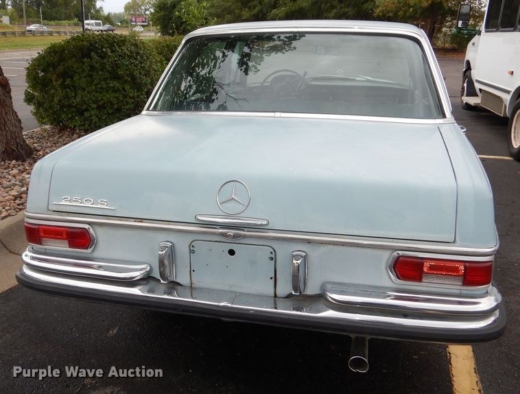 image for item DN8698 1968 Mercedes Benz 250S