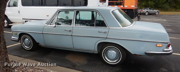 image for item DN8698 1968 Mercedes Benz 250S