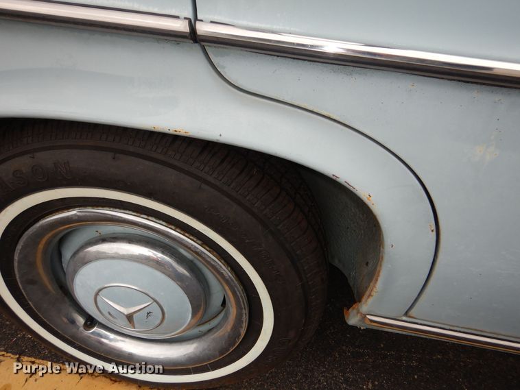 image for item DN8698 1968 Mercedes Benz 250S