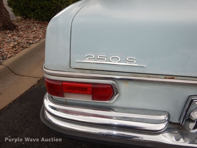 image for item DN8698 1968 Mercedes Benz 250S