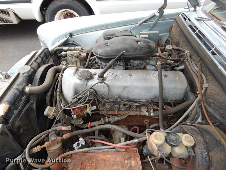 image for item DN8698 1968 Mercedes Benz 250S