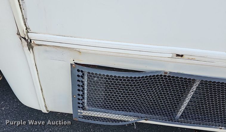 image for item DN8721 2007 Ford E450  shuttle bus