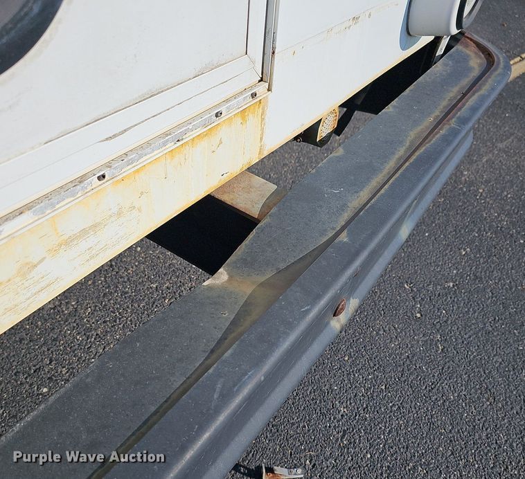 image for item DN8721 2007 Ford E450  shuttle bus