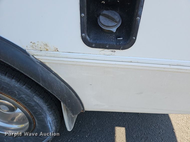 image for item DN8721 2007 Ford E450  shuttle bus