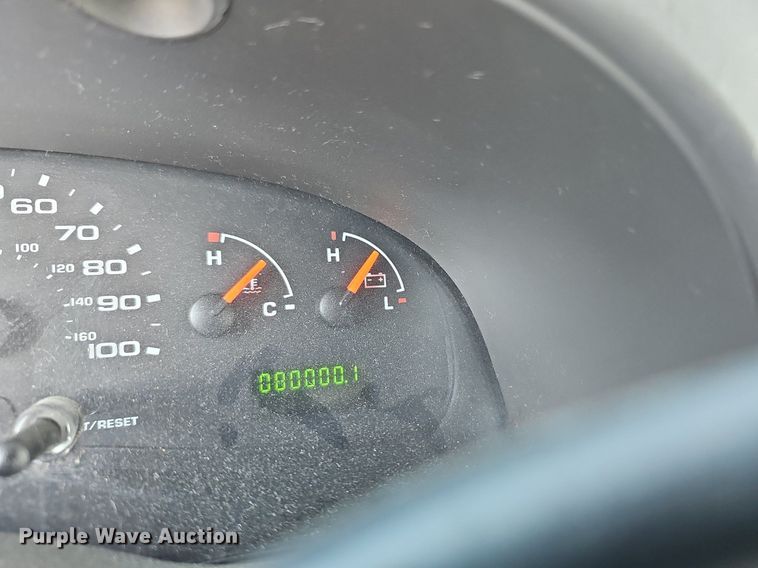 image for item DN8721 2007 Ford E450  shuttle bus