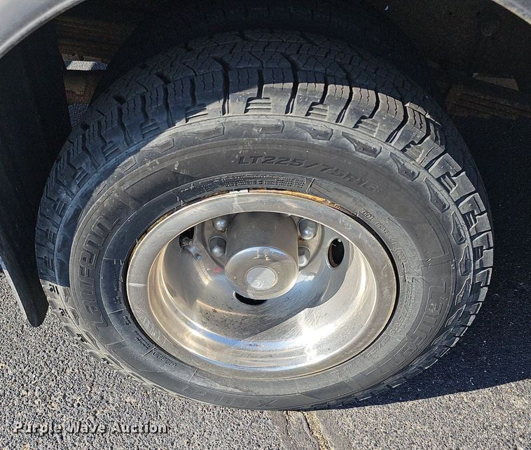 image for item DN8721 2007 Ford E450  shuttle bus