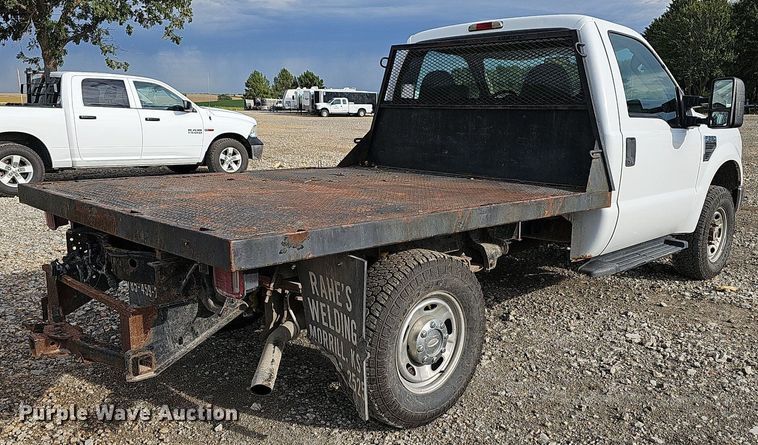 image for item DN8722 2010 Ford F250 Super Duty  flatbed pickup truck