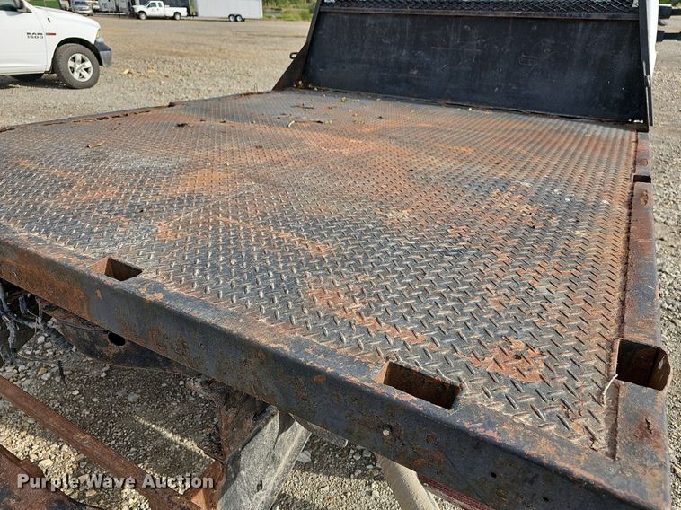 image for item DN8722 2010 Ford F250 Super Duty  flatbed pickup truck