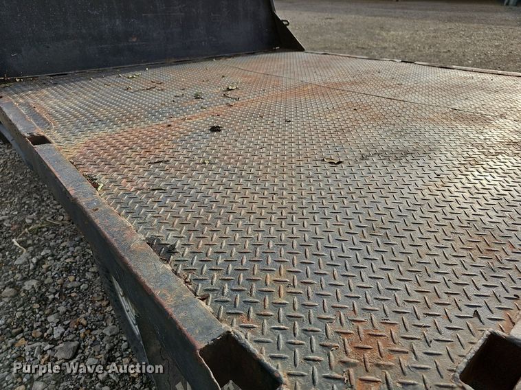 image for item DN8722 2010 Ford F250 Super Duty  flatbed pickup truck