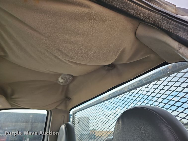 image for item DN8722 2010 Ford F250 Super Duty  flatbed pickup truck