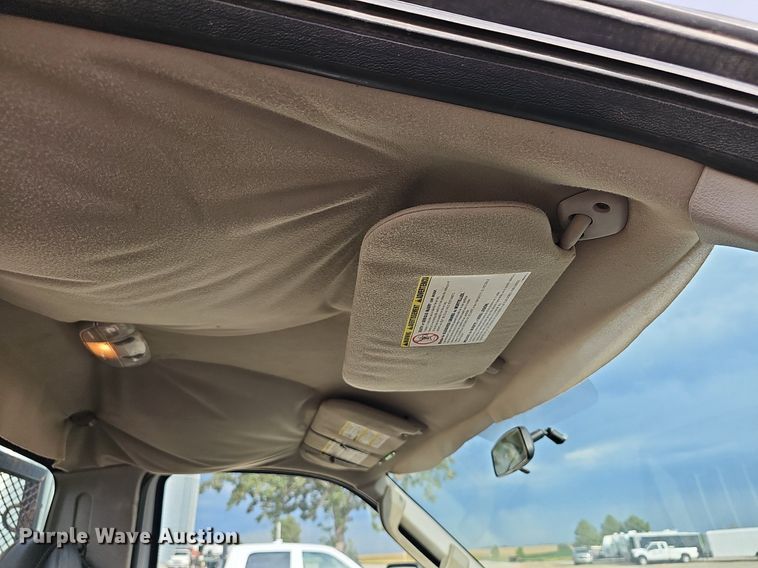 image for item DN8722 2010 Ford F250 Super Duty  flatbed pickup truck