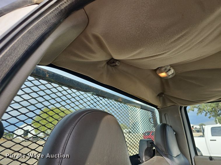 image for item DN8722 2010 Ford F250 Super Duty  flatbed pickup truck