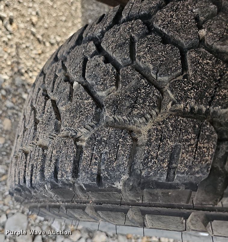 image for item DN8722 2010 Ford F250 Super Duty  flatbed pickup truck