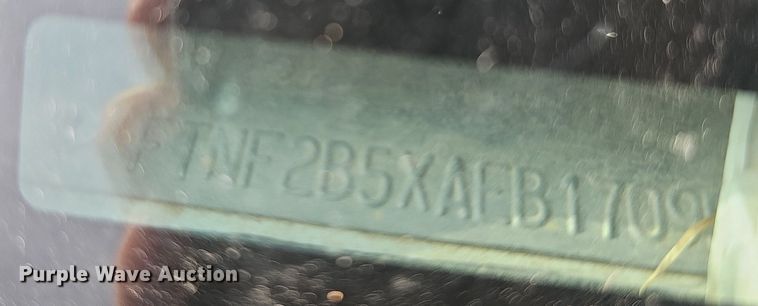 image for item DN8722 2010 Ford F250 Super Duty  flatbed pickup truck