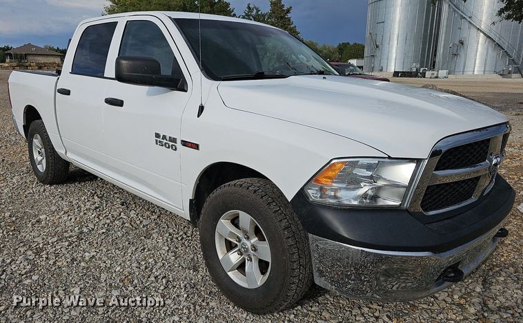 image for item DN8723 2016 Dodge Ram 1500  Crew Cab pickup truck