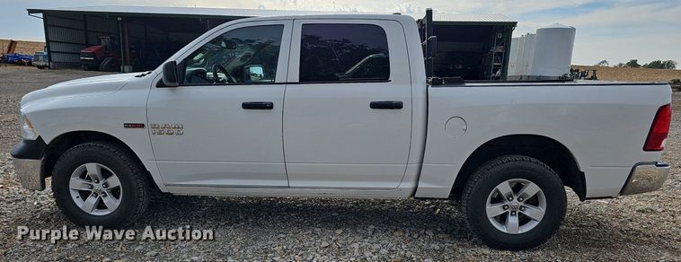 image for item DN8723 2016 Dodge Ram 1500  Crew Cab pickup truck