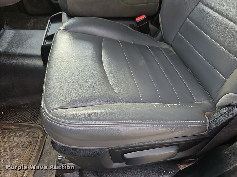 image for item DN8723 2016 Dodge Ram 1500  Crew Cab pickup truck