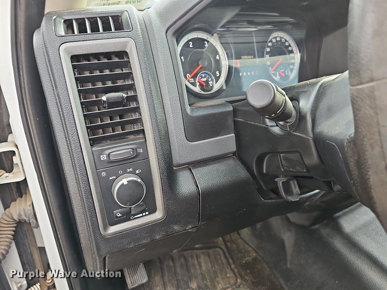 image for item DN8723 2016 Dodge Ram 1500  Crew Cab pickup truck