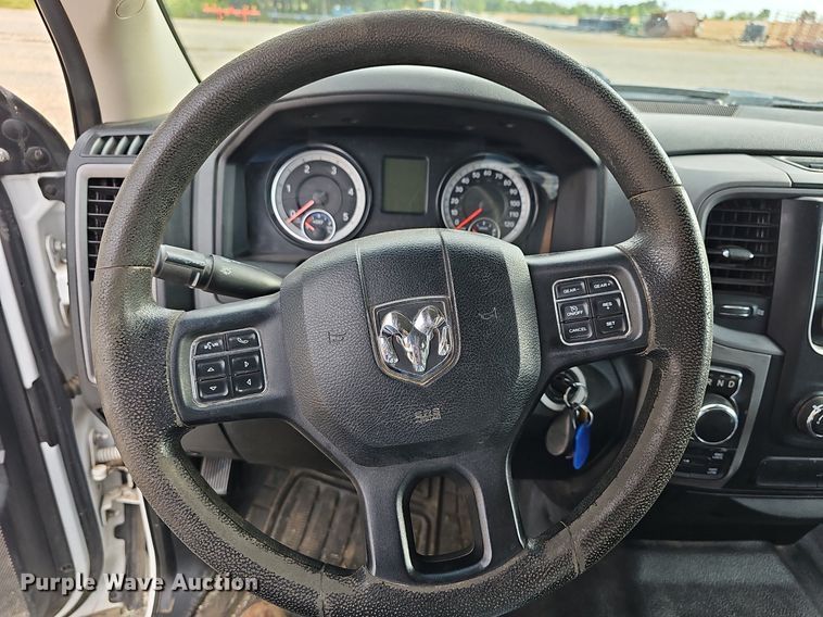 image for item DN8723 2016 Dodge Ram 1500  Crew Cab pickup truck