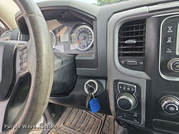 image for item DN8723 2016 Dodge Ram 1500  Crew Cab pickup truck