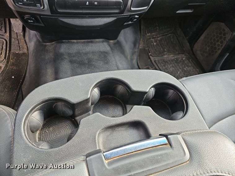 image for item DN8723 2016 Dodge Ram 1500  Crew Cab pickup truck