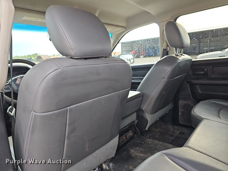 image for item DN8723 2016 Dodge Ram 1500  Crew Cab pickup truck