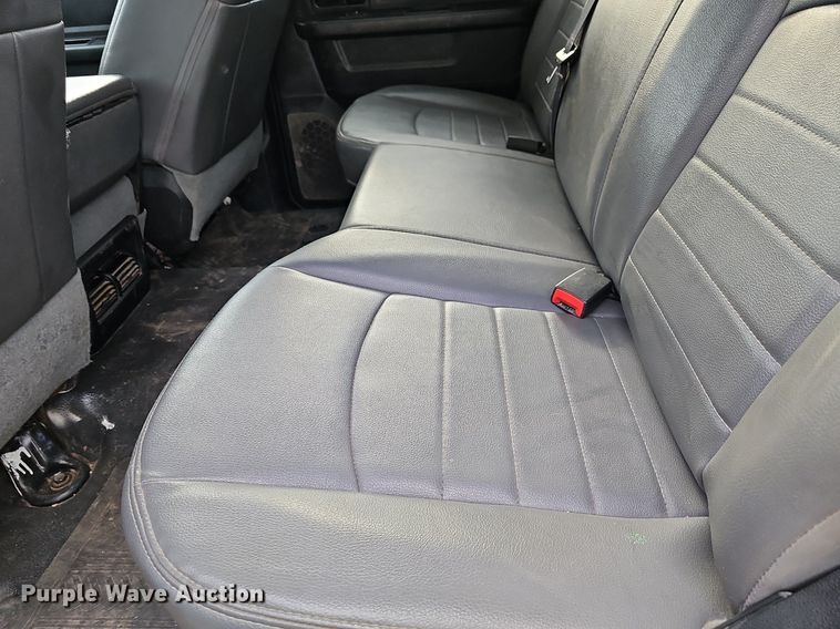 image for item DN8723 2016 Dodge Ram 1500  Crew Cab pickup truck