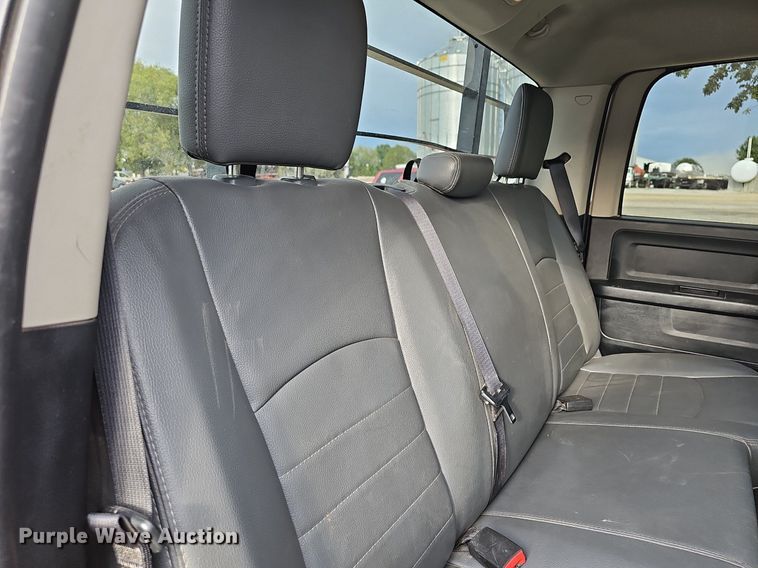 image for item DN8723 2016 Dodge Ram 1500  Crew Cab pickup truck