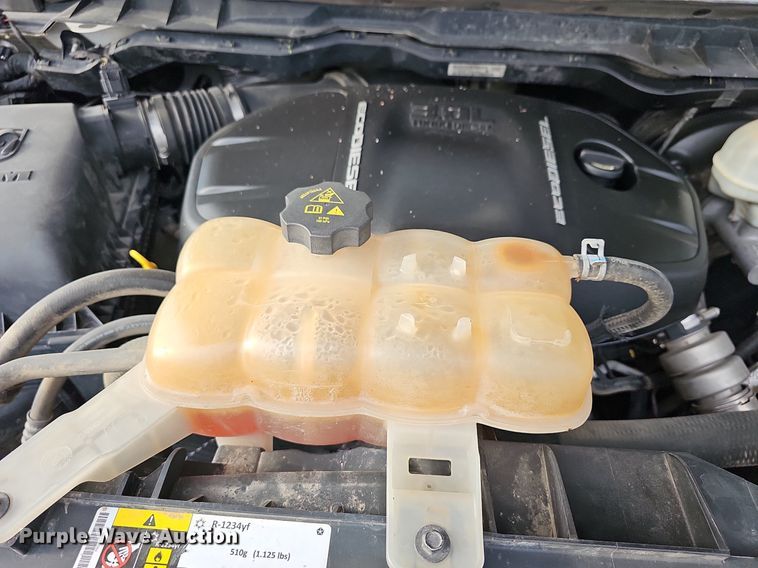 image for item DN8723 2016 Dodge Ram 1500  Crew Cab pickup truck