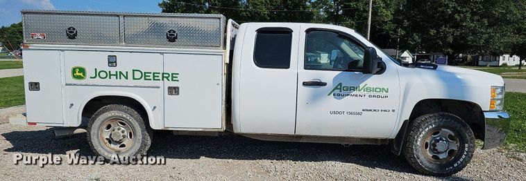 image for item DO2861 2008 Chevrolet Silverado 2500HD  Ext. Cab utility bed pickup truck