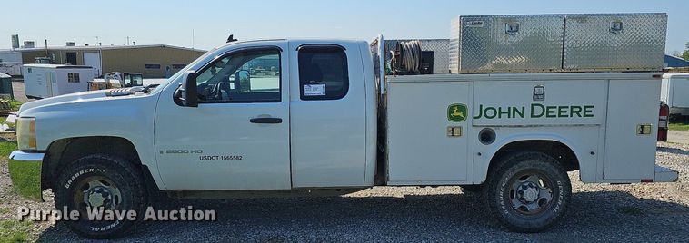 image for item DO2861 2008 Chevrolet Silverado 2500HD  Ext. Cab utility bed pickup truck