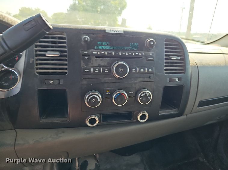 image for item DO2861 2008 Chevrolet Silverado 2500HD  Ext. Cab utility bed pickup truck