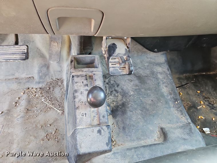 image for item DO2861 2008 Chevrolet Silverado 2500HD  Ext. Cab utility bed pickup truck