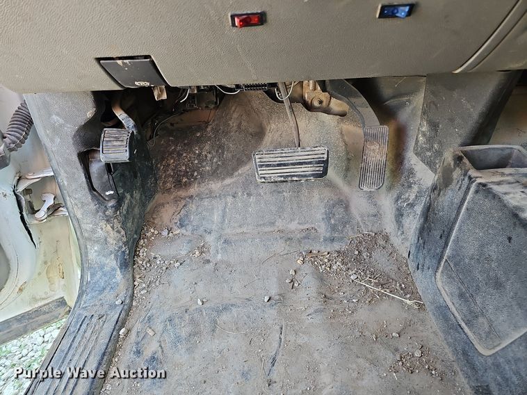 image for item DO2861 2008 Chevrolet Silverado 2500HD  Ext. Cab utility bed pickup truck