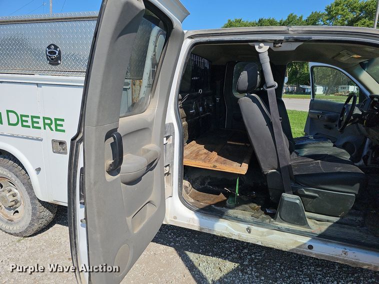 image for item DO2861 2008 Chevrolet Silverado 2500HD  Ext. Cab utility bed pickup truck