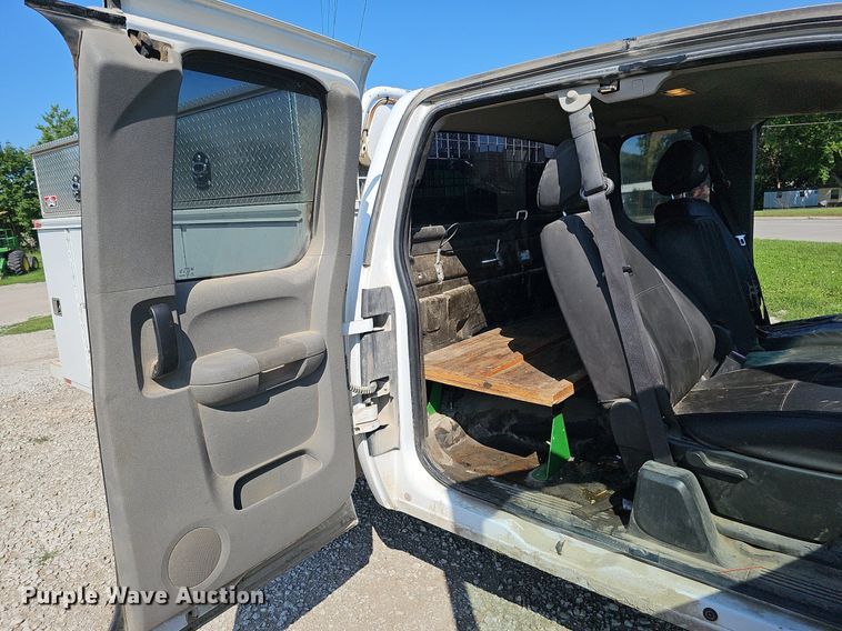 image for item DO2861 2008 Chevrolet Silverado 2500HD  Ext. Cab utility bed pickup truck