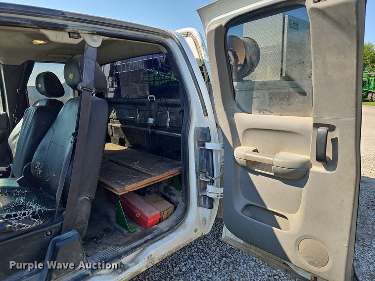 image for item DO2861 2008 Chevrolet Silverado 2500HD  Ext. Cab utility bed pickup truck