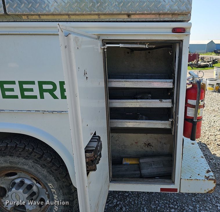 image for item DO2861 2008 Chevrolet Silverado 2500HD  Ext. Cab utility bed pickup truck