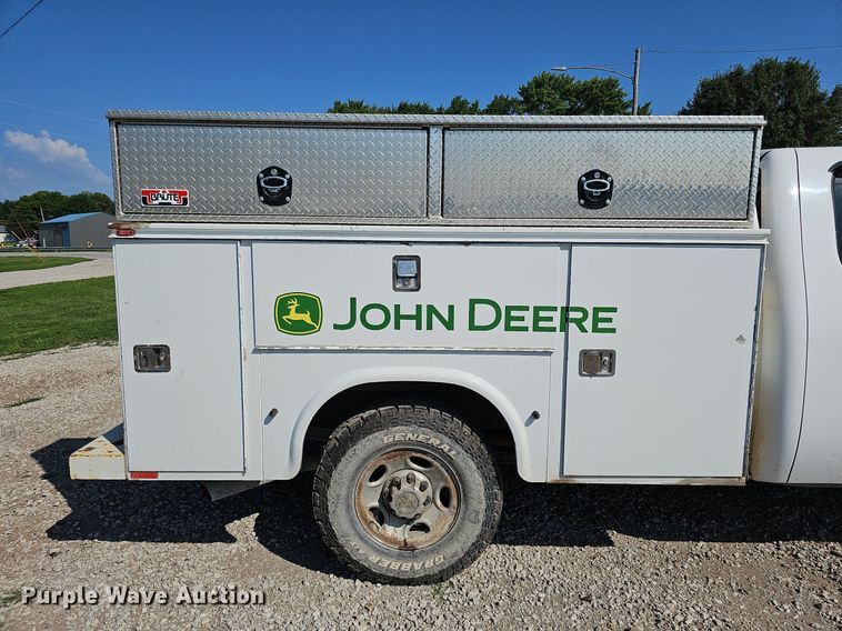 image for item DO2861 2008 Chevrolet Silverado 2500HD  Ext. Cab utility bed pickup truck