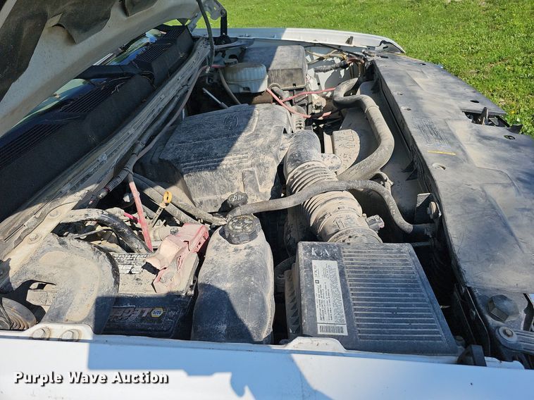 image for item DO2861 2008 Chevrolet Silverado 2500HD  Ext. Cab utility bed pickup truck