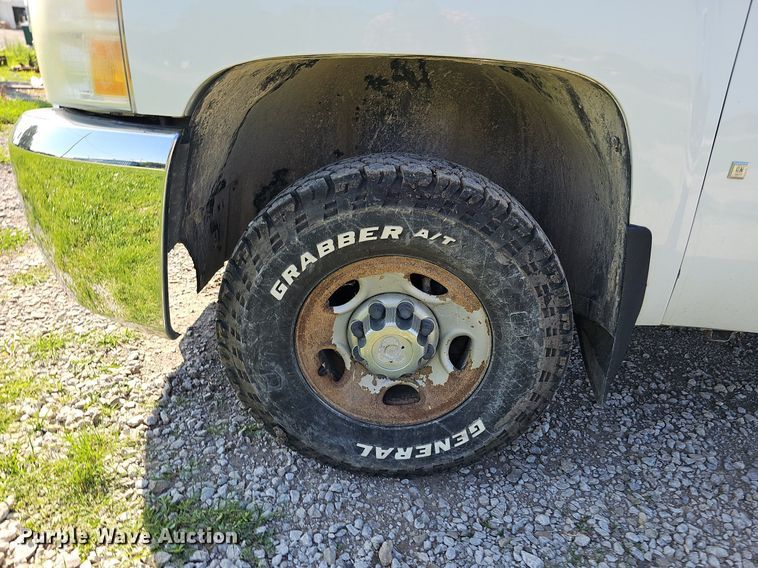 image for item DO2861 2008 Chevrolet Silverado 2500HD  Ext. Cab utility bed pickup truck