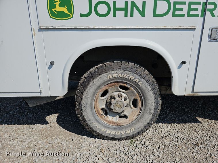 image for item DO2861 2008 Chevrolet Silverado 2500HD  Ext. Cab utility bed pickup truck